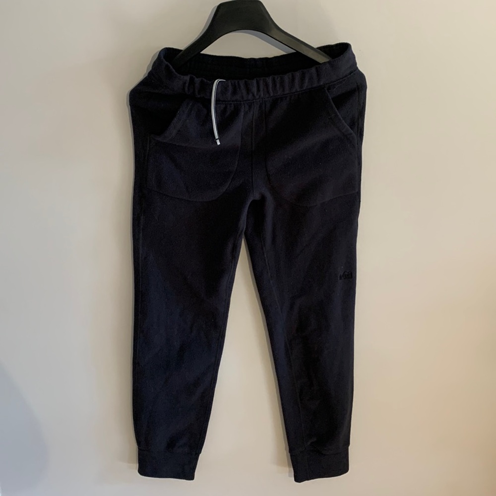 REI Co-op 100% Polyester pants black. Kids large (14-16)